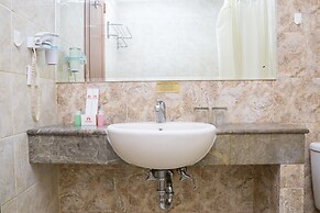 2BR Apartment with Private Bathtub at Galeri Ciumbuleuit 1