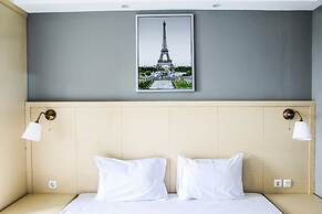 Brand New Studio The Oasis Apartment