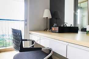 Modern and Cozy Studio Room @ Oasis Apartment