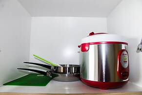 Modern and Cozy Studio Room @ Oasis Apartment