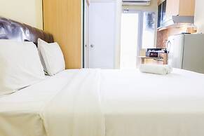 Minimalist Studio Green Pramuka Apartment