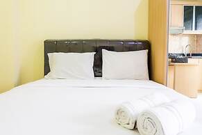 Minimalist Studio Green Pramuka Apartment