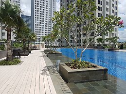 1BR Midtown Signature Apartment with Sofa Bed