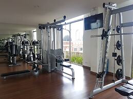 1BR Midtown Signature Apartment with Sofa Bed