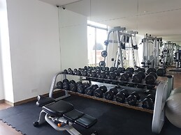 1BR Midtown Signature Apartment with Sofa Bed