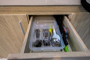 New Furnished Studio Apartment Springwood Residence