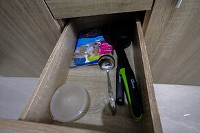 Exclusive Studio Apartment Springwood Residence