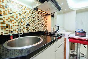 Comfy 2BR Bassura City Apartment Near Bassura Mall