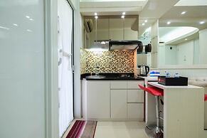 Comfy 2BR Bassura City Apartment Near Bassura Mall