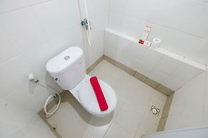 Comfy 2BR Bassura City Apartment Near Bassura Mall