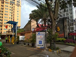 Antique 3BR at Grand Setiabudi Apartment