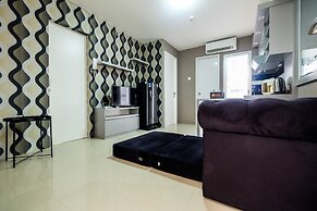Modern and Comfort 2BR Bassura City Apartment