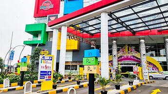 Modern and Comfort 2BR Bassura City Apartment