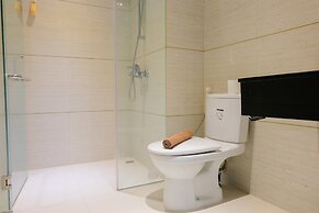 Chic 1BR Brooklyn Apartment near IKEA Alam Sutera