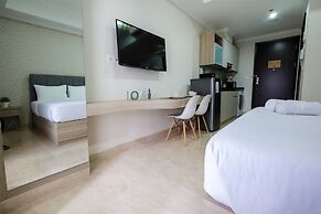 Minimalist Studio Menteng Park Apartment