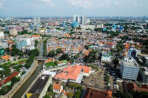 Comfortable Studio at Menteng Park Apartment