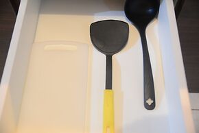 Great Location 2BR Maple Park Apartment