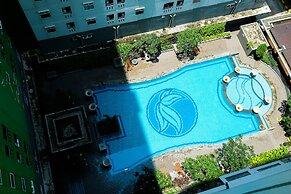 Spacious Studio Room at Green Pramuka Apartment