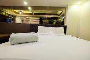 Spacious Studio Room at Green Pramuka Apartment