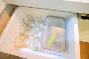 Spacious Studio Room at Green Pramuka Apartment