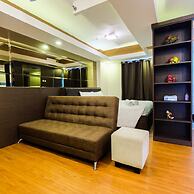 Spacious Studio Room at Green Pramuka Apartment