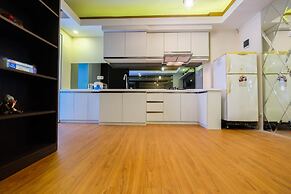 Spacious Studio Room at Green Pramuka Apartment