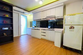 Spacious Studio Room at Green Pramuka Apartment