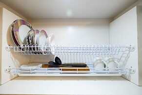 Spacious Studio Room at Green Pramuka Apartment