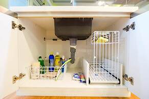 Spacious Studio Room at Green Pramuka Apartment