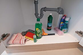 Fabulous Tree Park City Studio Apartment near ICE BSD