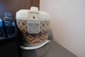 Fabulous Tree Park City Studio Apartment near ICE BSD