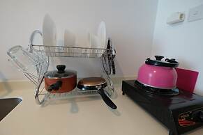 Fabulous Tree Park City Studio Apartment near ICE BSD