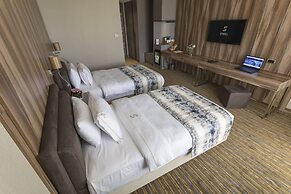 Shimall Deluxe Hotel