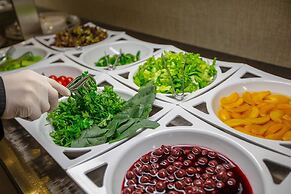 Shimall Deluxe Hotel