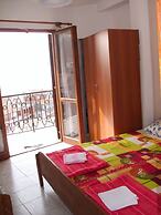 Prag Apartments & Rooms