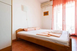 Prag Apartments & Rooms