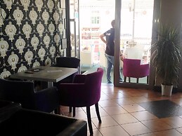 Prag Apartments & Rooms