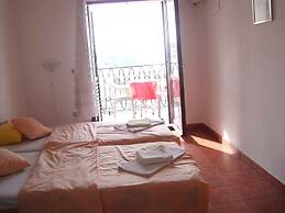 Prag Apartments & Rooms