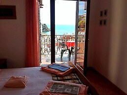 Prag Apartments & Rooms