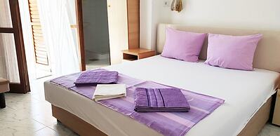 Prag Apartments & Rooms