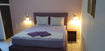 Prag Apartments & Rooms