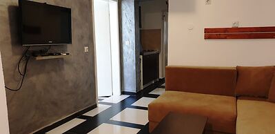 Prag Apartments & Rooms