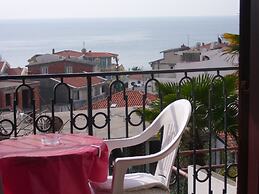 Prag Apartments & Rooms