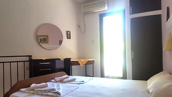 Prag Apartments & Rooms