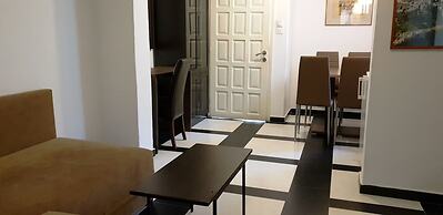 Prag Apartments & Rooms