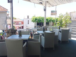 Prag Apartments & Rooms