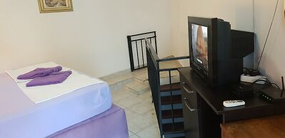 Prag Apartments & Rooms