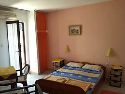 Prag Apartments & Rooms