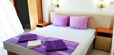 Prag Apartments & Rooms