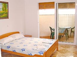 Panorama Apartments & Rooms